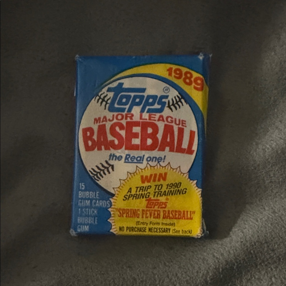 Topps 1989 Blue and Red Baseball Card Pack